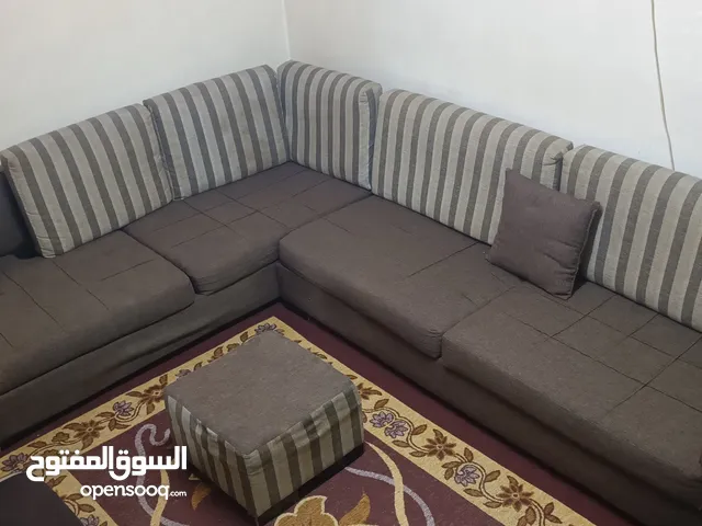طقم كنب كورنر للبيع ب 100 دينار