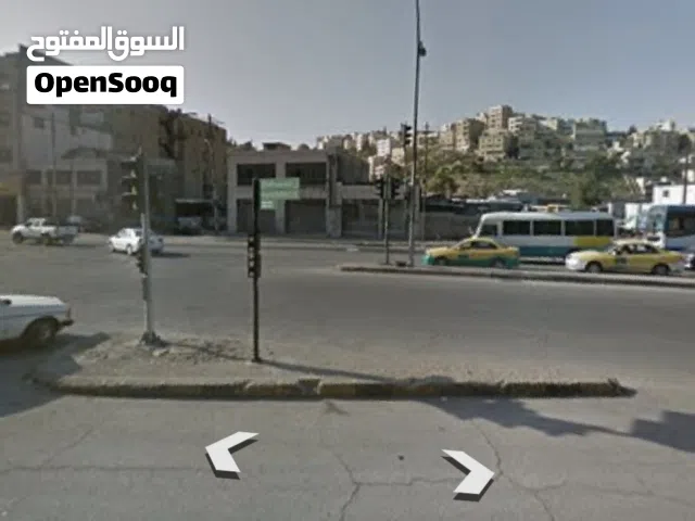 فرصه استثماريه تجاري قطعه تجاري مباشره رئيسي على شارع الملك عبدالله الأول في أكثر المواقع ازدحام