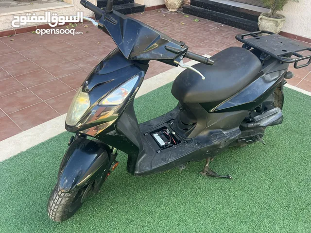 سكوتر SYM استيراد أوروبا كيف واصلة