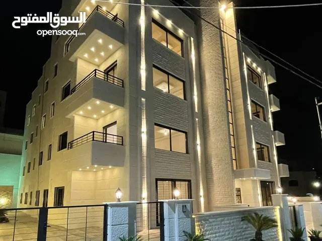 200 m2 4 Bedrooms Villa for Sale in Tripoli Souq Al-Juma'a