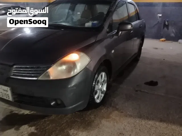 2008 نيسان تيدا