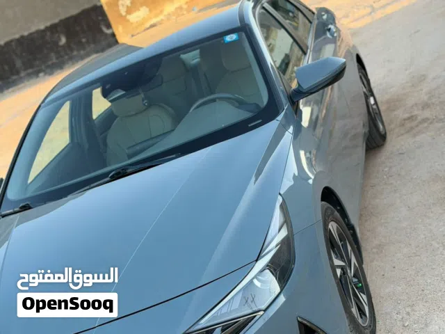 2023 هيونداي النترا Limited