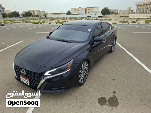 2022 نيسان التيما SV