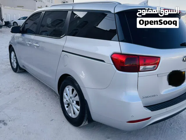 Kia Sedona carinal