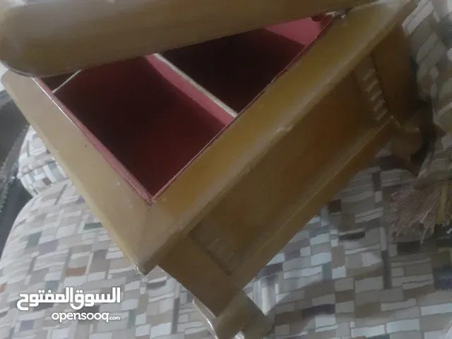 صندوق خشبي مدهون لامع رائع للمجوهرات والأشياء الثمينه للتواصل واتساب