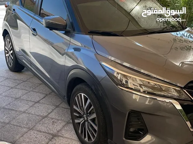 Nissan kicks gray colour 2022- نيسان كيكس موديل 2022رمادي داخليتها اسود جلد