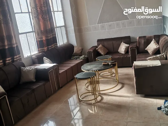جلسه كورنر +مقعد مجوز للبيع مع بفه +طاولات مستعمل شهر واحد فقط