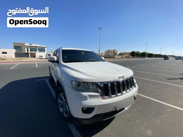 2011 جيب جراند شيروكى L Overland 4X4