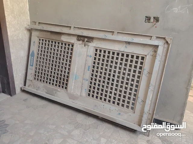باب ألومنيوم