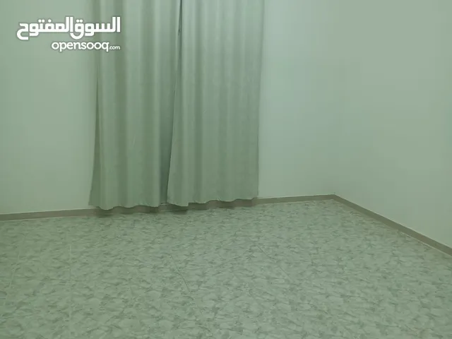 غرف للشباب بالخوض السادسه مقابل الجامعه السلطان شامله الخدمات