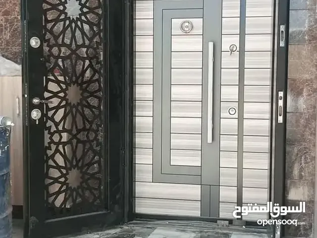 فني تركيب ابواب تركية داخلية ورئيسية وتركيب وصيانة اثاث غرف نوم ومطابخ