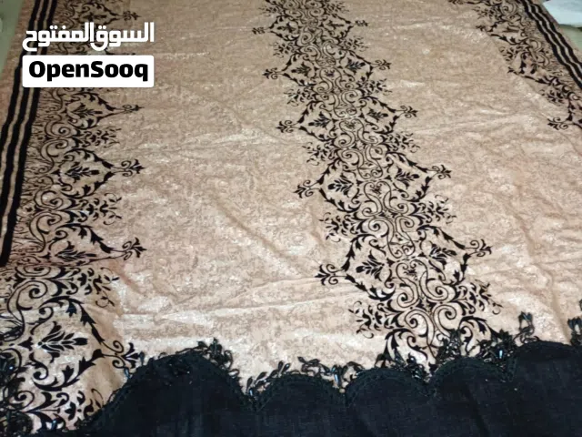 ستائر شبه جديدة