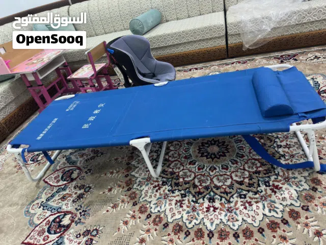 سرير للبيع