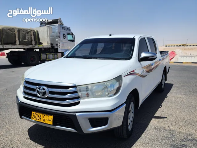 Used Toyota Hilux in Al Wustaa