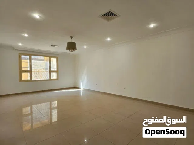 400 m2 3 Bedrooms Apartments for Rent in Hawally Salwa