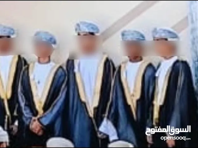 جاري التجهيز لحفلات التخرج فالمدارس بشوت مع مصر بلون واحد