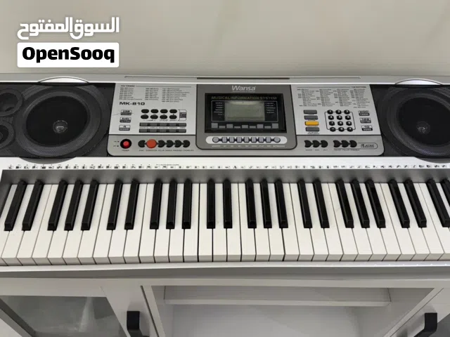 بيانو نظيف جدا استعمال خفيف