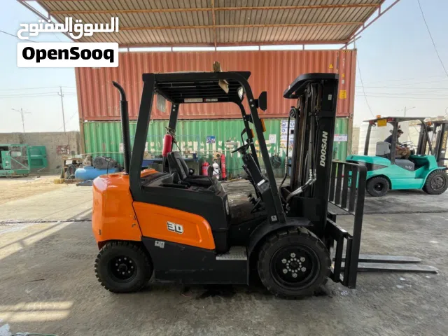 شوكية 3 طن دوسان موديل 2022