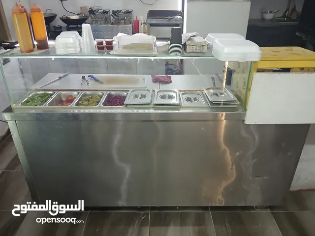 ثلاجه سلطات بحاله ممتازه وتبريد من فوق وتحت