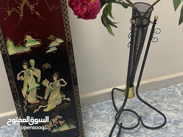فازة ورد ديكور ولوحة خشبية مجسمة طولية الاثنين معا بسعر 3 ريال