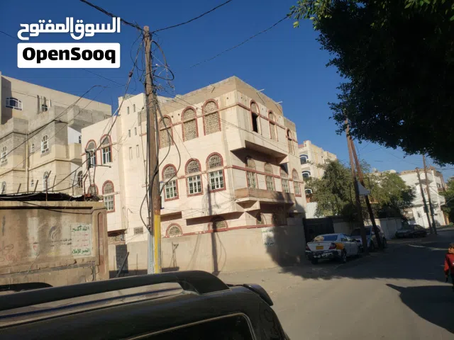 4 m2 More than 6 bedrooms Townhouse for Sale in Sana'a Western Geraf