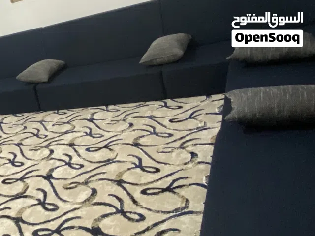 صالون ارضي للبيع