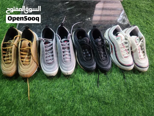 4بوات نايك للبيع