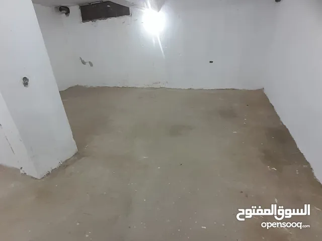 مستودع للإيجار
