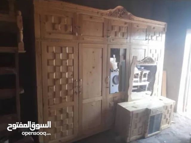 أثاث غرف نوم متوسط وعادي متعددة الأشكال (موسكو)
