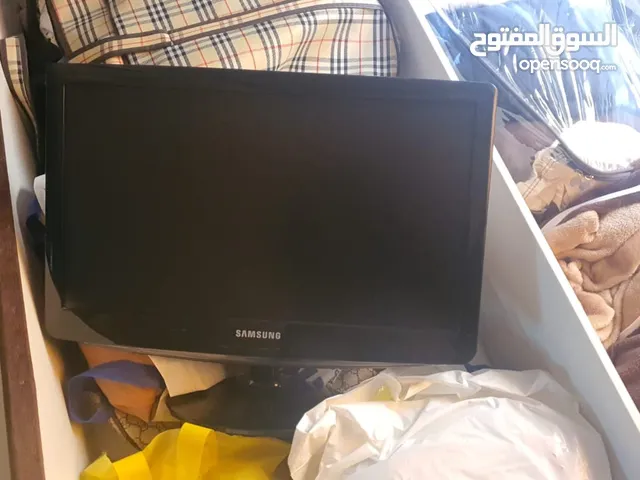20.7" Samsung monitors for sale  in Zarqa