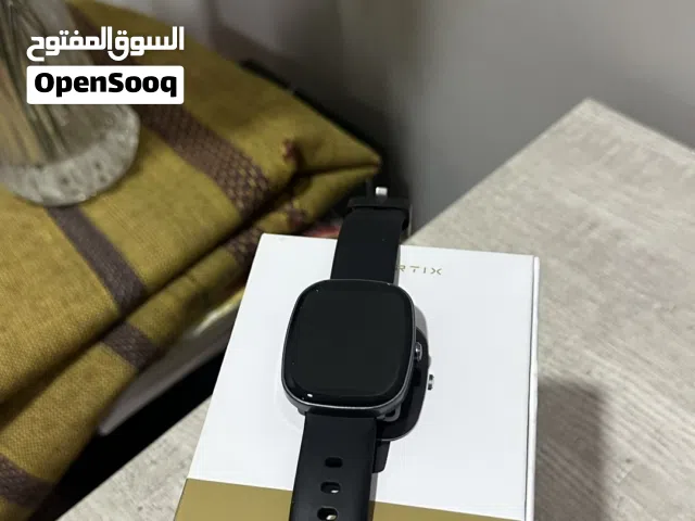 ساعة ذكية مستعملة بحالة ممتازة من علامة أخرى مع ميزات متقدمة