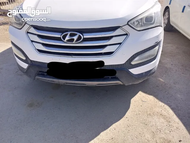 Used Hyundai Santa Fe in Basra