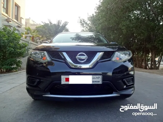 Nissan X Trail 2.5 L 2015 Black 7 Seat Well Maintained Urgent Sale