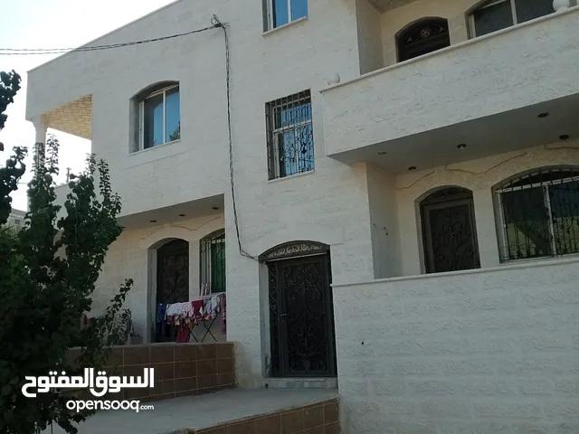498 m2 More than 6 bedrooms Townhouse for Sale in Irbid Bait Ras
