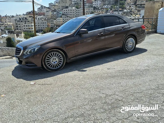 مرسيدس E200 W212