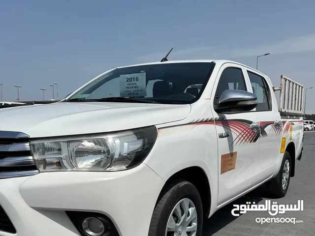 Toyota Hilux 2016 in Sharjah