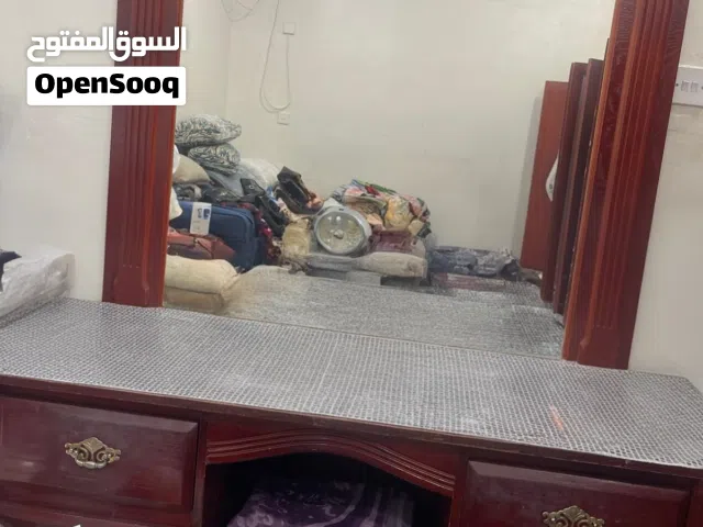 طقم دولاب و سرير و تسريحه و 2 كوميدينو
