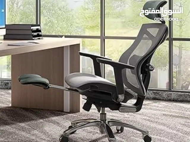 كرسي مدير مميز و فخم مع مسند اقدام شبكي طبي