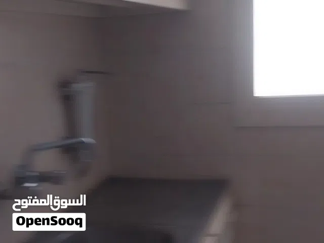 غرفه وصاله وحمام ومطبخ السالميه قطعه 6شارع العوازم عوائل فقط