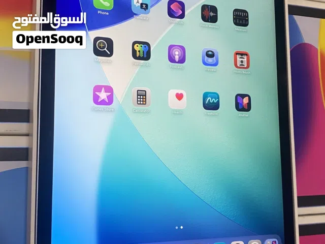 Ipad pro M2 2022 بحالة الجديد بطارية 97% ولا خدش بحالة الوكالة توب نظافة