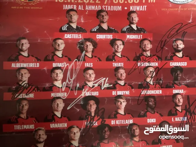 توقيع لاعبي منتخب بلجيكا مع دبوس للملابس شكل منتخب بلجيكا