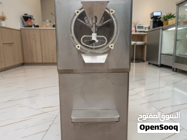 معدات ايس كريم (عرباية-ماكينات-واجهة عرض)  Ice cream equipments