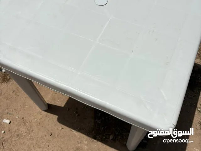 عدد 3 طاولات للبيع