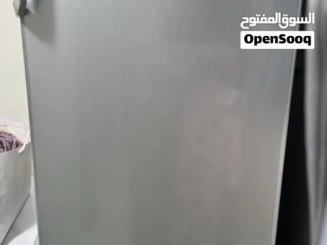 فريزر عمودي akai
