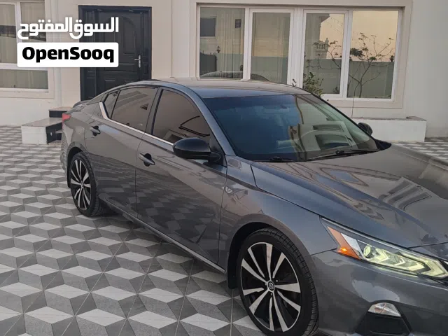 Used Nissan Altima in Al Batinah