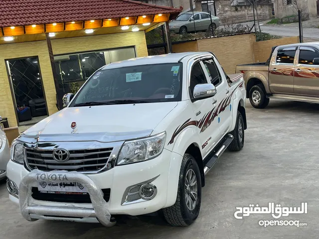 Toyota Hilux DLX in Jerash