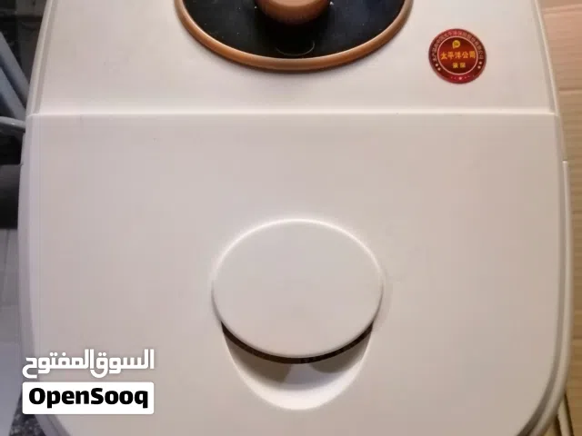 جهاز تدليك للقدمين بالماء.