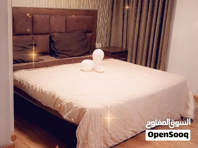 شقة للايجار اليومي  وشهري في اجمل مناطق عمان الغربيه الجاردنز الإيجار اليومي والشهري