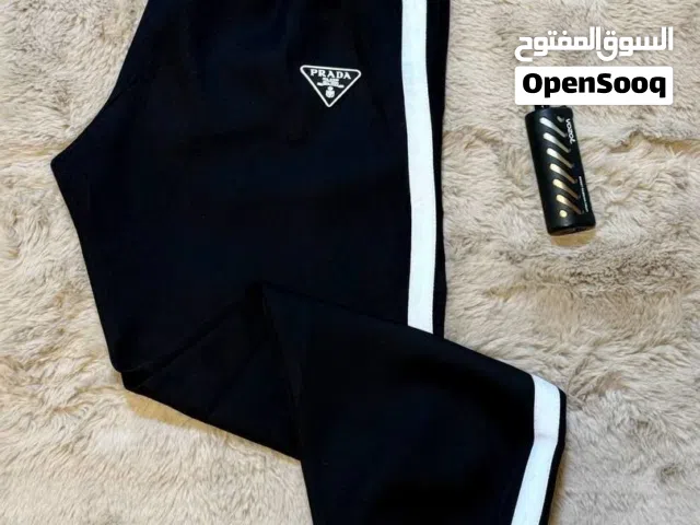 توفرت بجامة كارغو ماركة Prada