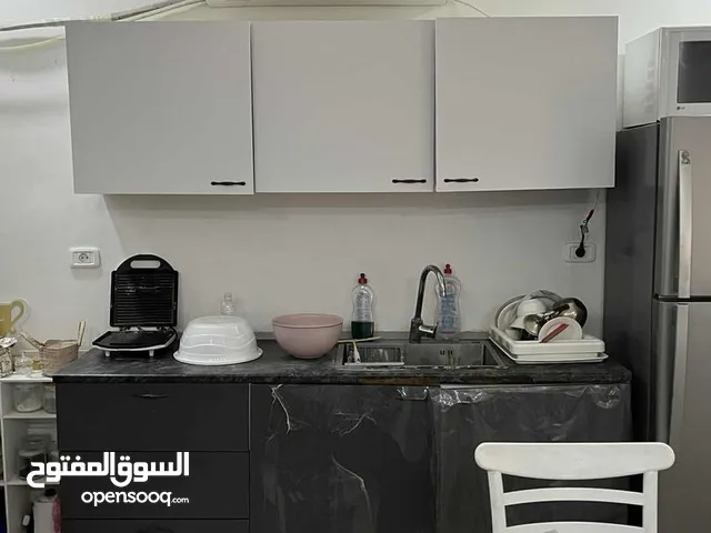 مطبخ مستعمل نضيف للبيع كزيوني